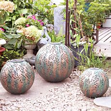 Lanterne solaire «Orniella» avec motif de feuilles, en métal