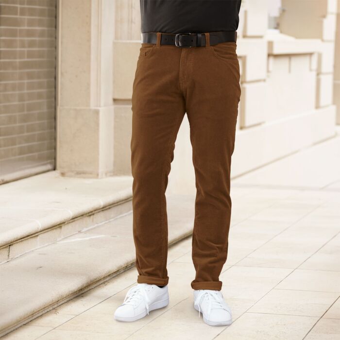 Pantalon stretch en velours côtelé, seyant parfait
