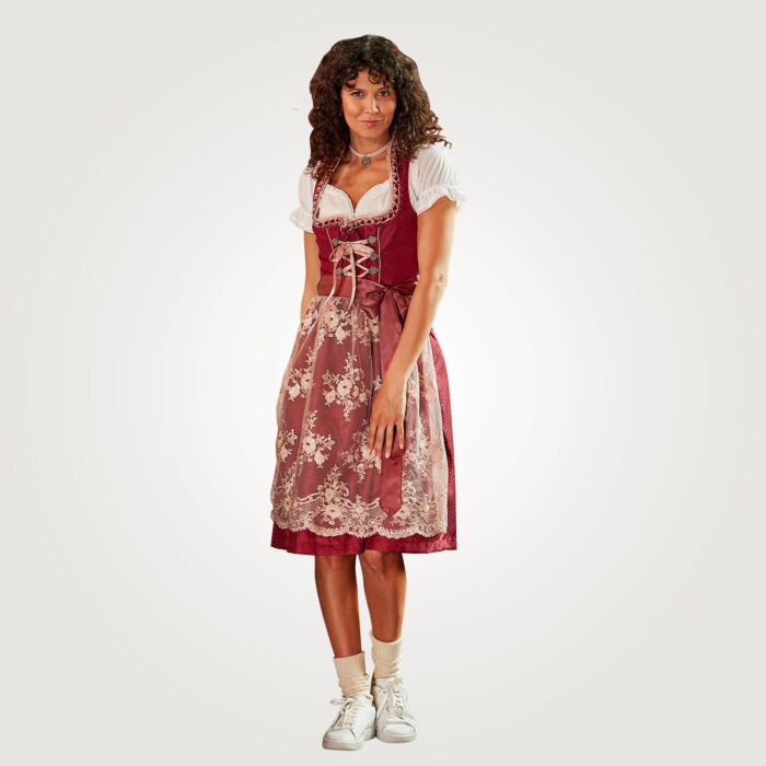 Costume traditionnel avec dentelle florale main product photo