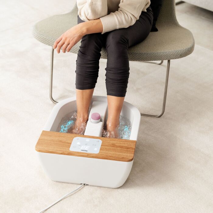 Bain de pieds bouillonnant Beurer «FB 65», massage par vibrations, effets lumineux, jusqu'à la pointure 51