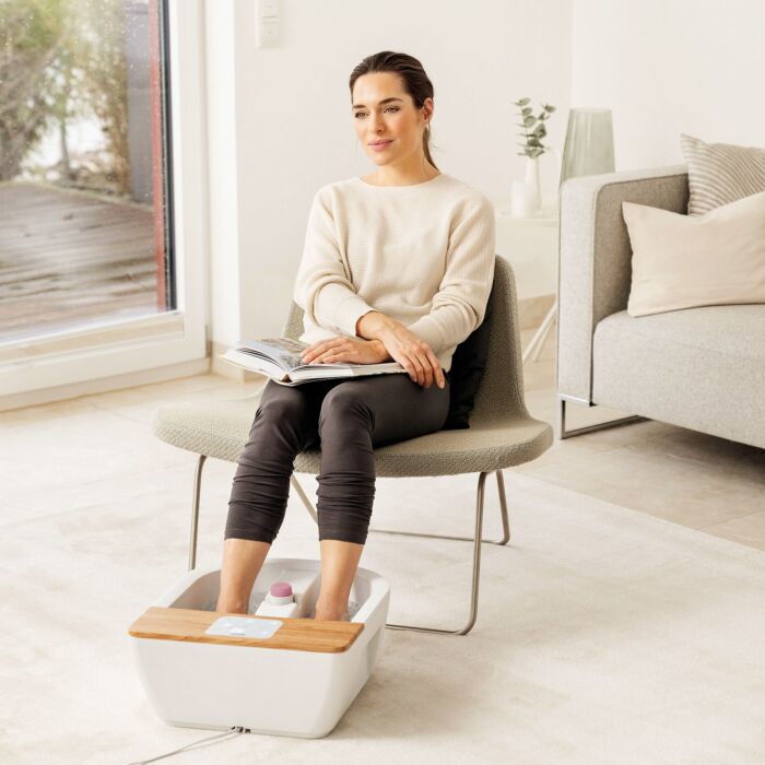 Bain de pieds bouillonnant Beurer «FB 65», massage par vibrations, effets lumineux, jusqu'à la pointure 51