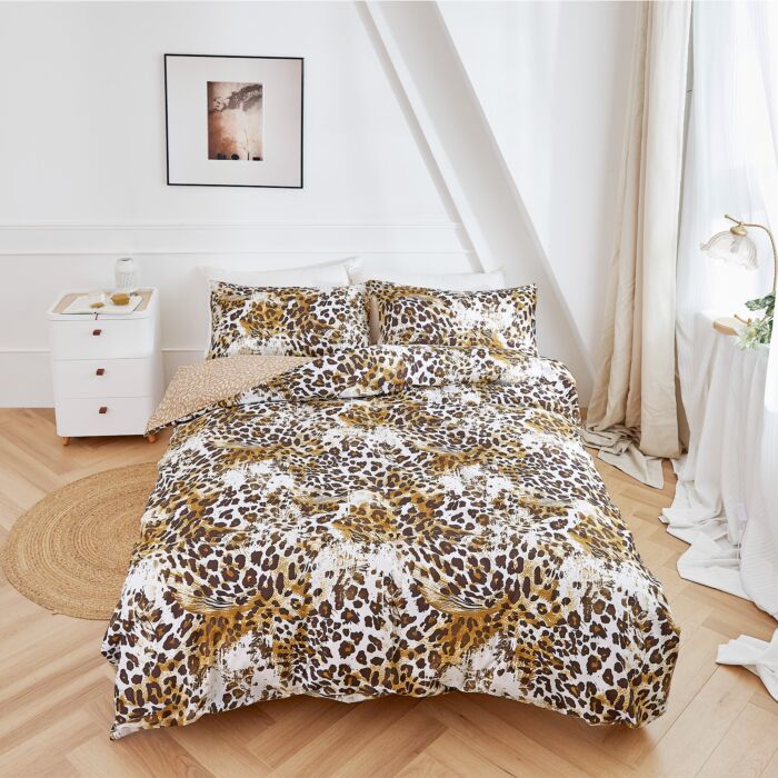 Garnitur mit Animalprint