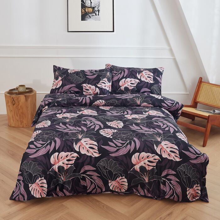 Linge de lit orné d'un motif floral romantique