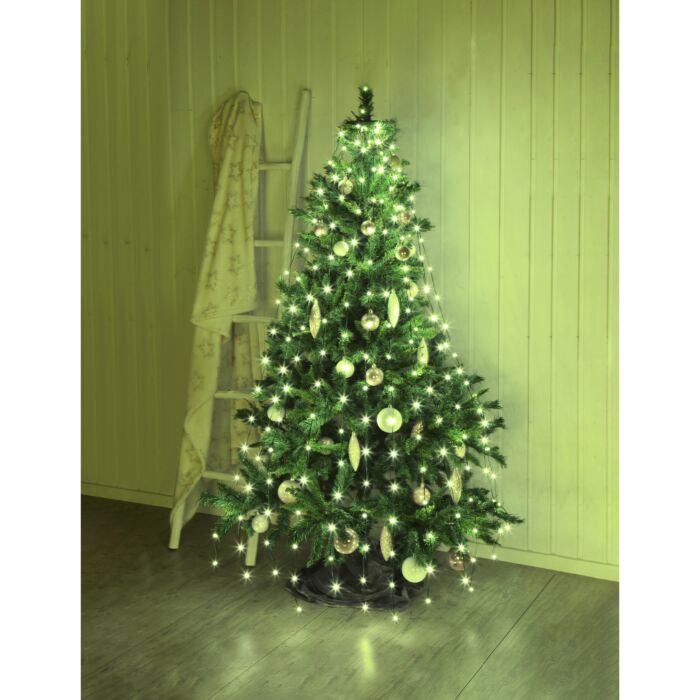 Tannenbaum mit 650 Zweigen, Höhe 180 cm