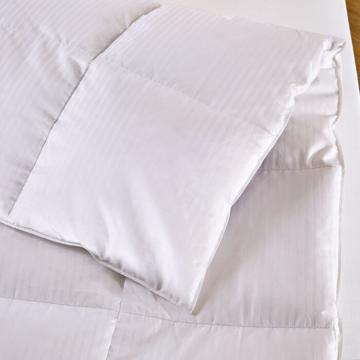 Hayo by Billerbeck Ganzjahresduvet, Made in Switzerland
