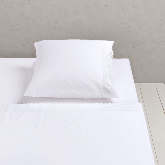Taie d’oreiller en satin Élégance main product photo