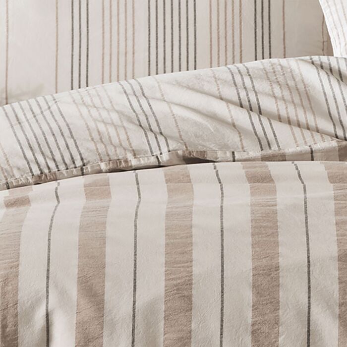 Linge de lit avec motif rayé classique
